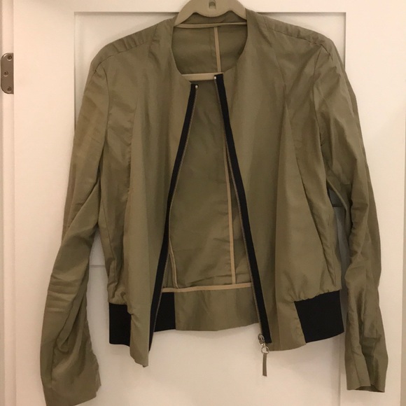 Jacket - Picture 5 of 6